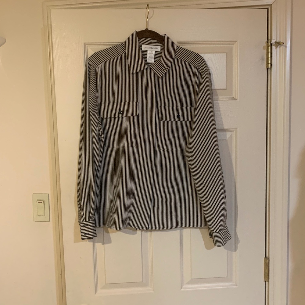 Jones New York Black/Tan Striped Blouse sz 8